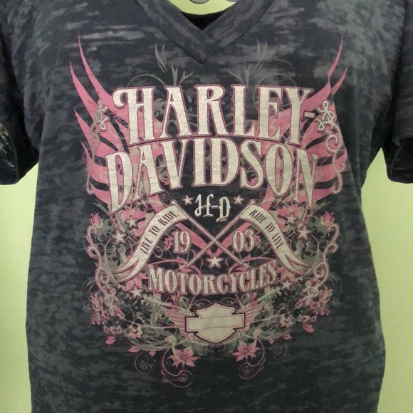 Harley Davidson Women’s Pullover. - Picture 2 of 8